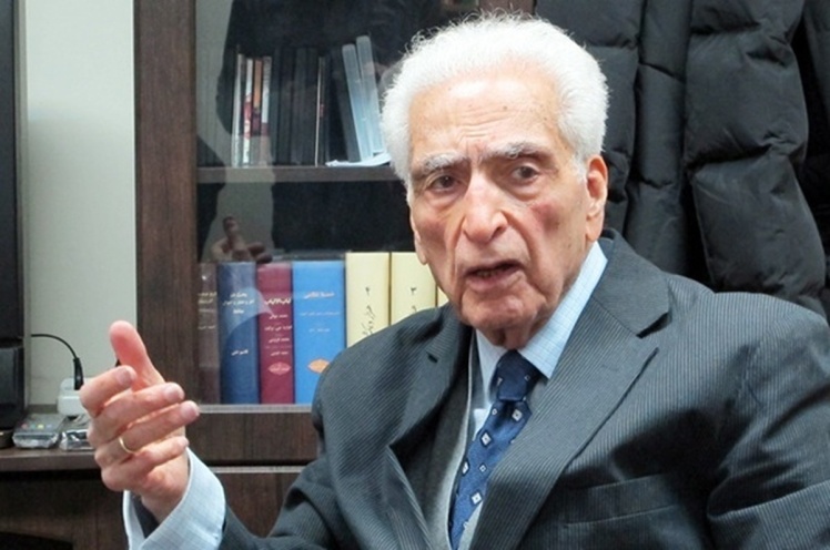 دکتر ندوشن: سنت شاعران این بوده که ناز از طرف معشوق باشد و نیاز از طرف عاشق